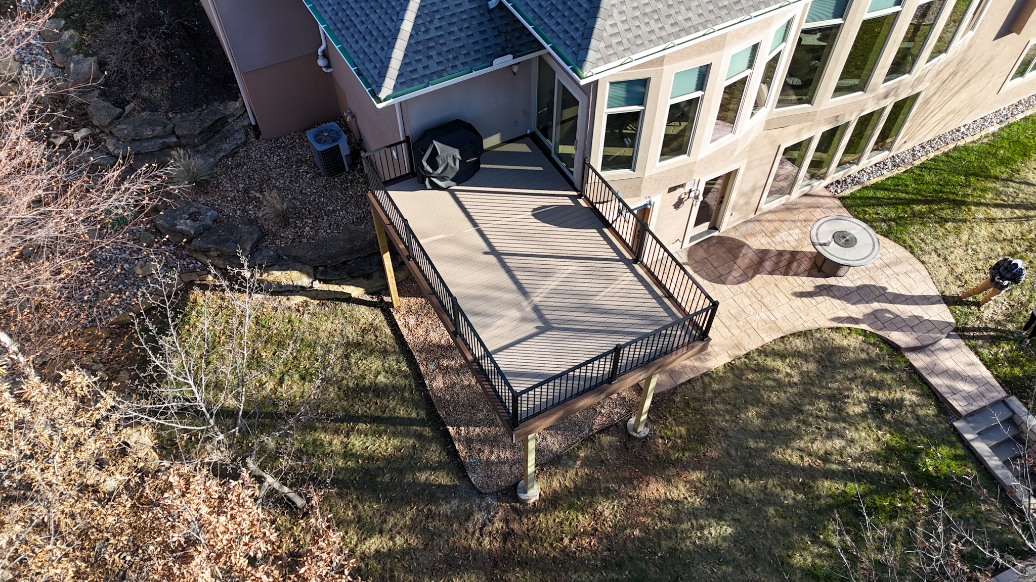 Composite Deck with Aluminum Railing