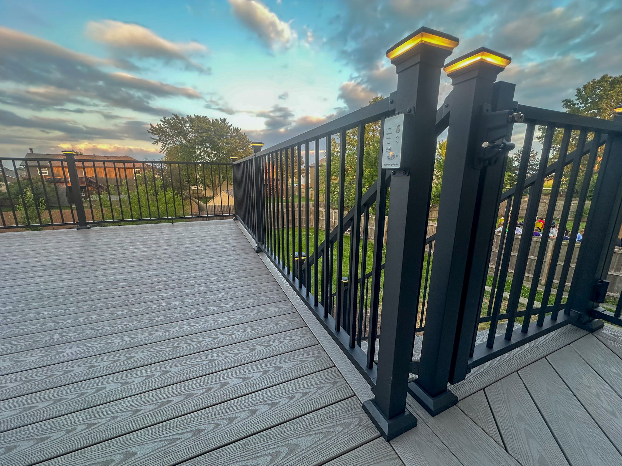 Composite Deck with Aluminum Railing